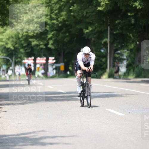 15.06.2025 - 7 Türme Triathlon Yannick Fuchs http://msf.ph/oto/8011009 15.06.2025 12:44:58 Radfahren  meine-sportfotos.de