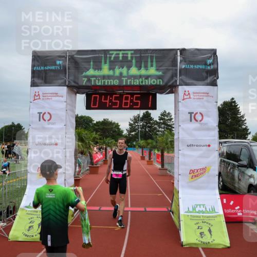 15.06.2025 - 7 Türme Triathlon Michael Strokosch http://msf.ph/oto/8011045 15.06.2025 14:58:50 Ziel 212, 221 meine-sportfotos.de