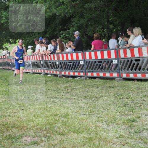 21.06.2025 - 27. Vierlanden-Triathlon KatJ http://msf.ph/oto/8011112 15.06.2025 13:05:53 Ziel 692, 837, 1017 meine-sportfotos.de