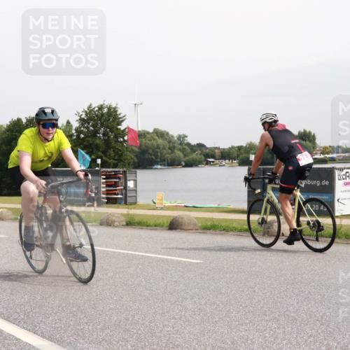15.06.2025 - 27. Vierlanden-Triathlon H.Heesch http://msf.ph/oto/8011151 15.06.2025 11:02:10 Radfahren 620, 749 meine-sportfotos.de
