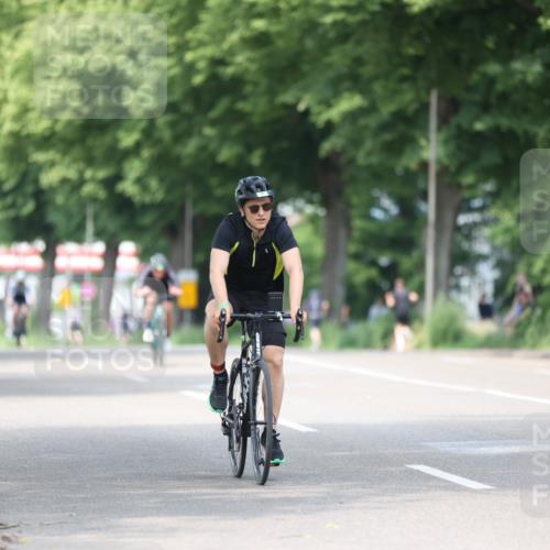 15.06.2025 - 7 Türme Triathlon Yannick Fuchs http://msf.ph/oto/8011215 15.06.2025 13:26:01 Radfahren 294, 887, 939, 955 meine-sportfotos.de