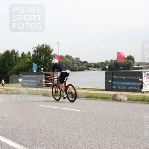 15.06.2025 - 27. Vierlanden-Triathlon H.Heesch http://msf.ph/oto/8011266 15.06.2025 11:02:41 Radfahren 529, 771 meine-sportfotos.de