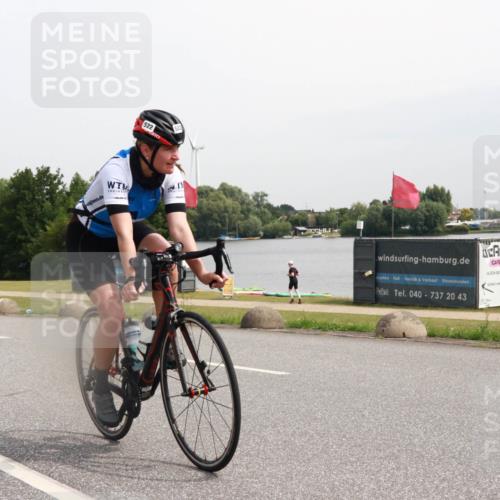 15.06.2025 - 27. Vierlanden-Triathlon H.Heesch http://msf.ph/oto/8011298 15.06.2025 11:02:44 Radfahren 522, 529, 735, 771 meine-sportfotos.de
