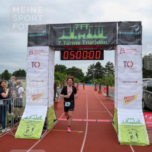 15.06.2025 - 7 Türme Triathlon Michael Strokosch http://msf.ph/oto/8011300 15.06.2025 15:00:00 Ziel 587 meine-sportfotos.de