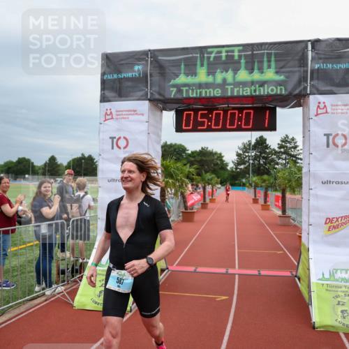 15.06.2025 - 7 Türme Triathlon Michael Strokosch http://msf.ph/oto/8011327 15.06.2025 15:00:01 Ziel 587 meine-sportfotos.de