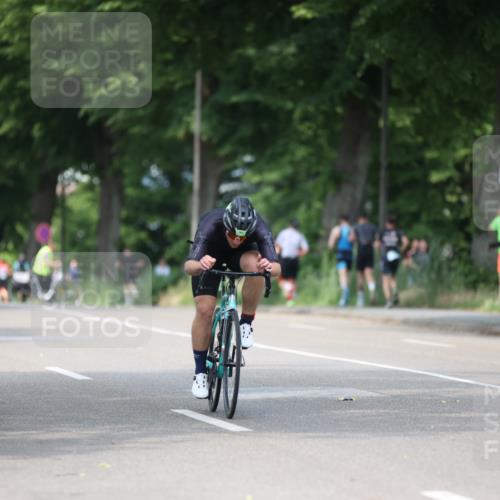 15.06.2025 - 7 Türme Triathlon Yannick Fuchs http://msf.ph/oto/8011358 15.06.2025 13:26:04 Radfahren 294, 887, 955 meine-sportfotos.de
