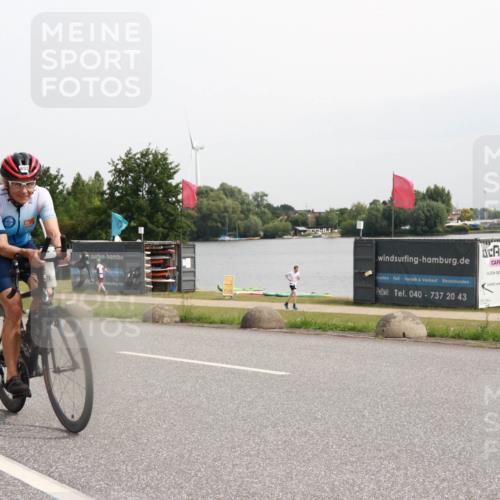 15.06.2025 - 27. Vierlanden-Triathlon H.Heesch http://msf.ph/oto/8011360 15.06.2025 11:02:54 Radfahren 493, 510, 519, 532, 594, 628, 634, 639, 725 meine-sportfotos.de