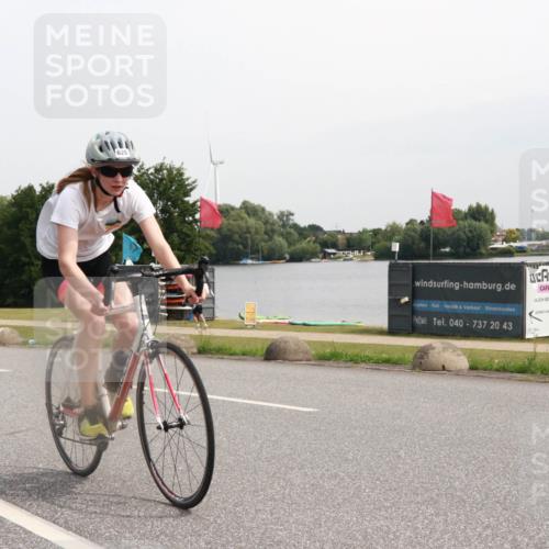 15.06.2025 - 27. Vierlanden-Triathlon H.Heesch http://msf.ph/oto/8011386 15.06.2025 11:03:01 Radfahren 49, 626, 712, 736 meine-sportfotos.de