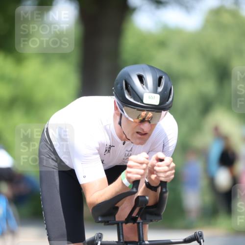 15.06.2025 - 7 Türme Triathlon Yannick Fuchs http://msf.ph/oto/8011387 15.06.2025 12:45:40 Radfahren 242, 370, 414, 657 meine-sportfotos.de