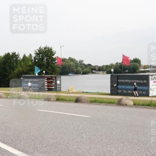 15.06.2025 - 27. Vierlanden-Triathlon H.Heesch http://msf.ph/oto/8011392 15.06.2025 11:03:03 Radfahren 49, 626, 712, 736 meine-sportfotos.de