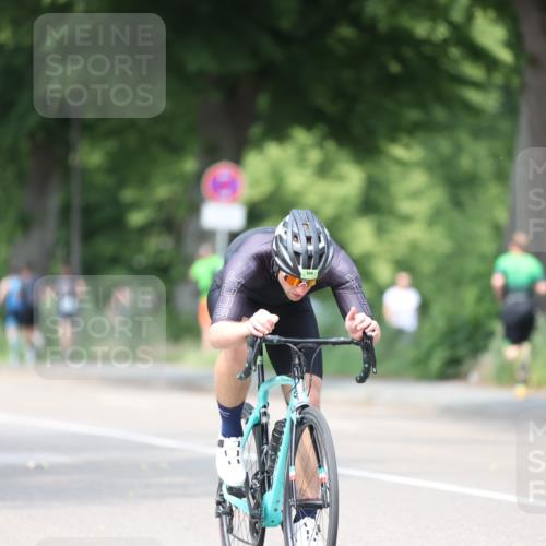 15.06.2025 - 7 Türme Triathlon Yannick Fuchs http://msf.ph/oto/8011400 15.06.2025 13:26:05 Radfahren 294, 887, 955 meine-sportfotos.de