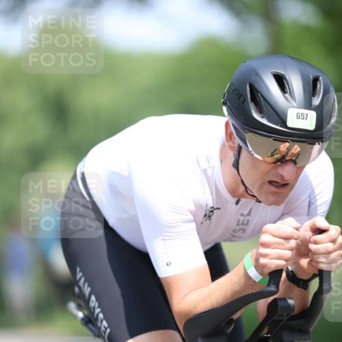 15.06.2025 - 7 Türme Triathlon Yannick Fuchs http://msf.ph/oto/8011402 15.06.2025 12:45:40 Radfahren 242, 370, 414, 657 meine-sportfotos.de