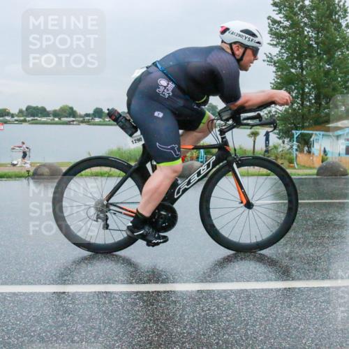 21.06.2025 - 27. Vierlanden-Triathlon H.Heesch http://msf.ph/oto/8011408 15.06.2025 13:59:05 Radfahren 1290 meine-sportfotos.de