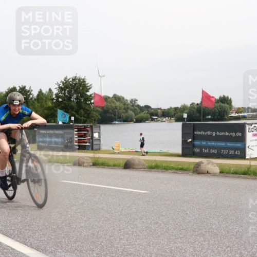 15.06.2025 - 27. Vierlanden-Triathlon H.Heesch http://msf.ph/oto/8011413 15.06.2025 11:03:07 Radfahren 49, 604, 626, 712, 736, 761 meine-sportfotos.de