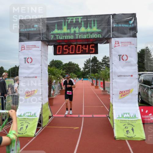 15.06.2025 - 7 Türme Triathlon Michael Strokosch http://msf.ph/oto/8011429 15.06.2025 15:00:45 Ziel 245 meine-sportfotos.de