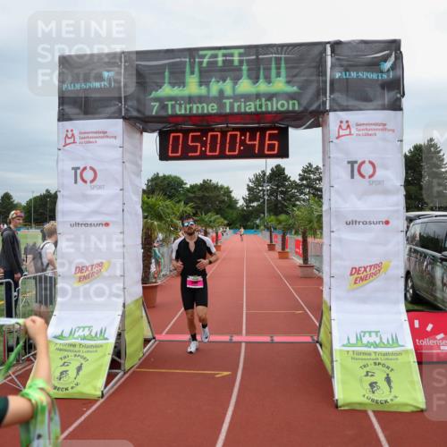 15.06.2025 - 7 Türme Triathlon Michael Strokosch http://msf.ph/oto/8011446 15.06.2025 15:00:45 Ziel 245 meine-sportfotos.de