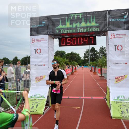 15.06.2025 - 7 Türme Triathlon Michael Strokosch http://msf.ph/oto/8011465 15.06.2025 15:00:46 Ziel 245 meine-sportfotos.de