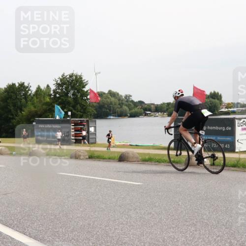 15.06.2025 - 27. Vierlanden-Triathlon H.Heesch http://msf.ph/oto/8011474 15.06.2025 11:03:16 Radfahren 138, 176, 661, 677, 764 meine-sportfotos.de