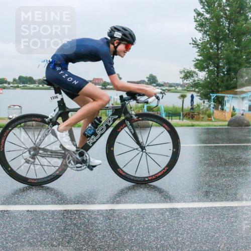 21.06.2025 - 27. Vierlanden-Triathlon H.Heesch http://msf.ph/oto/8011481 15.06.2025 14:00:08 Radfahren 1294, 1316 meine-sportfotos.de