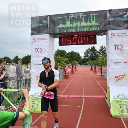 15.06.2025 - 7 Türme Triathlon Michael Strokosch http://msf.ph/oto/8011483 15.06.2025 15:00:47 Ziel 245 meine-sportfotos.de