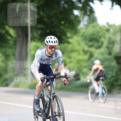 15.06.2025 - 7 Türme Triathlon Yannick Fuchs http://msf.ph/oto/8011503 15.06.2025 13:26:09 Radfahren  meine-sportfotos.de