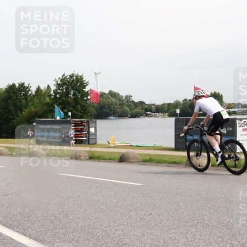 15.06.2025 - 27. Vierlanden-Triathlon H.Heesch http://msf.ph/oto/8011508 15.06.2025 11:03:35 Radfahren 159, 210 meine-sportfotos.de