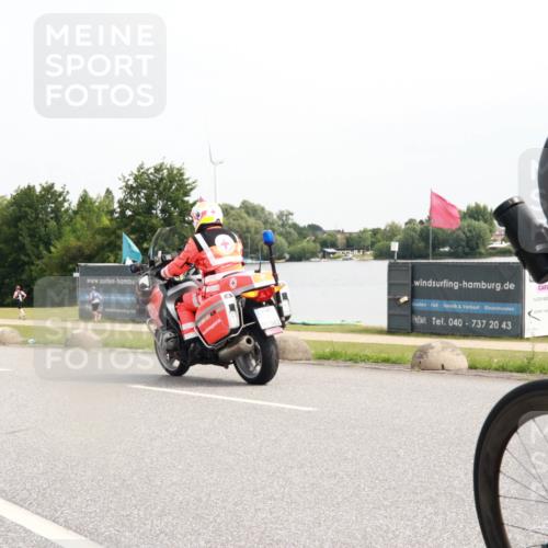 15.06.2025 - 27. Vierlanden-Triathlon H.Heesch http://msf.ph/oto/8011534 15.06.2025 11:03:37 Radfahren 159, 210, 715 meine-sportfotos.de
