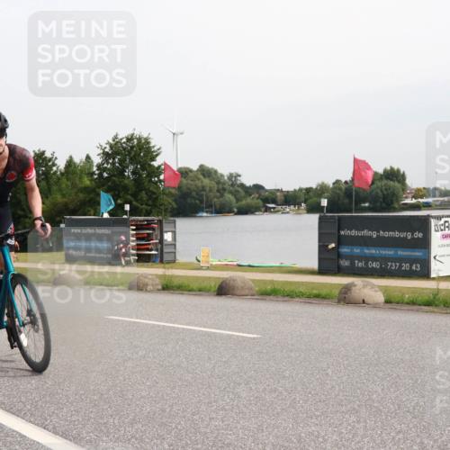 15.06.2025 - 27. Vierlanden-Triathlon H.Heesch http://msf.ph/oto/8011572 15.06.2025 11:03:55 Radfahren 35, 51, 536, 656 meine-sportfotos.de