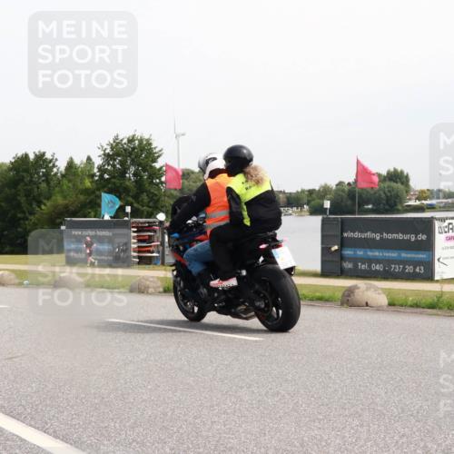 15.06.2025 - 27. Vierlanden-Triathlon H.Heesch http://msf.ph/oto/8011592 15.06.2025 11:03:56 Radfahren 35, 51, 536, 656 meine-sportfotos.de