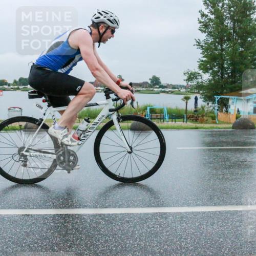 21.06.2025 - 27. Vierlanden-Triathlon H.Heesch http://msf.ph/oto/8011619 15.06.2025 14:03:21 Radfahren 1250 meine-sportfotos.de