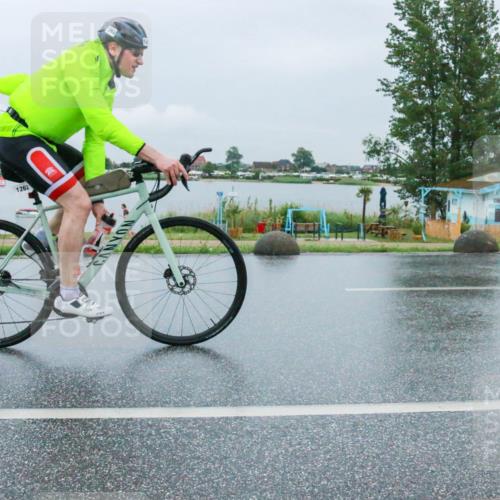 21.06.2025 - 27. Vierlanden-Triathlon H.Heesch http://msf.ph/oto/8011636 15.06.2025 14:03:38 Radfahren 1262 meine-sportfotos.de