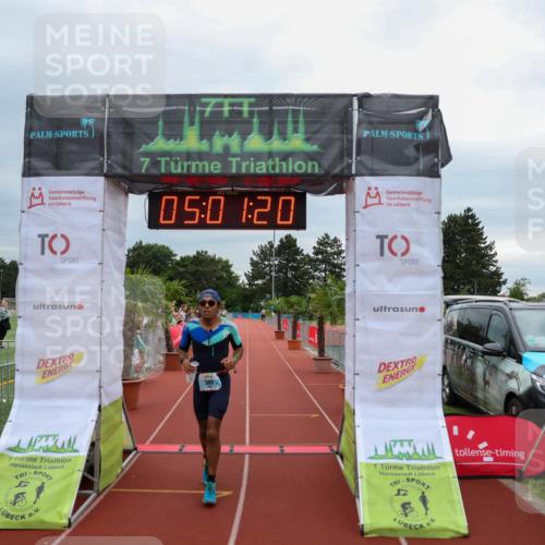 15.06.2025 - 7 Türme Triathlon Michael Strokosch http://msf.ph/oto/8011646 15.06.2025 15:01:20 Ziel 295, 509 meine-sportfotos.de