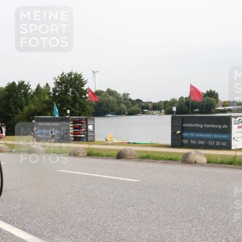 15.06.2025 - 27. Vierlanden-Triathlon H.Heesch http://msf.ph/oto/8011648 15.06.2025 11:04:03 Radfahren 75, 108, 165, 575, 656, 740 meine-sportfotos.de