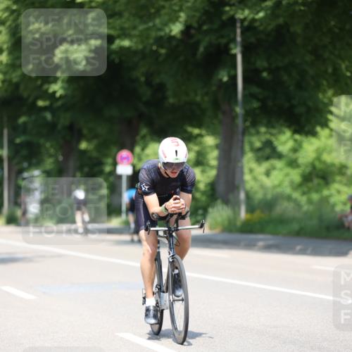 15.06.2025 - 7 Türme Triathlon Yannick Fuchs http://msf.ph/oto/8011662 15.06.2025 12:45:53 Radfahren 291 meine-sportfotos.de