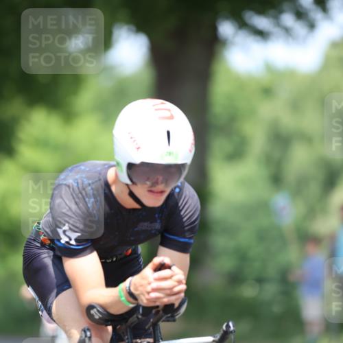 15.06.2025 - 7 Türme Triathlon Yannick Fuchs http://msf.ph/oto/8011686 15.06.2025 12:45:53 Radfahren 291 meine-sportfotos.de