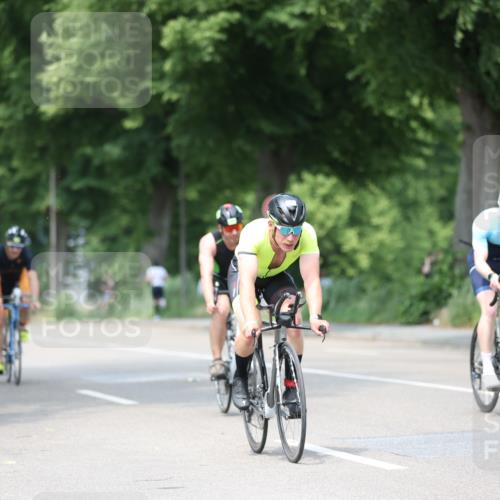 15.06.2025 - 7 Türme Triathlon Yannick Fuchs http://msf.ph/oto/8011693 15.06.2025 13:26:31 Radfahren 244, 506, 719, 1156 meine-sportfotos.de