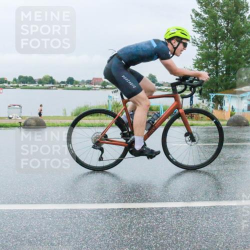 21.06.2025 - 27. Vierlanden-Triathlon H.Heesch http://msf.ph/oto/8011698 15.06.2025 14:04:19 Radfahren 1307 meine-sportfotos.de