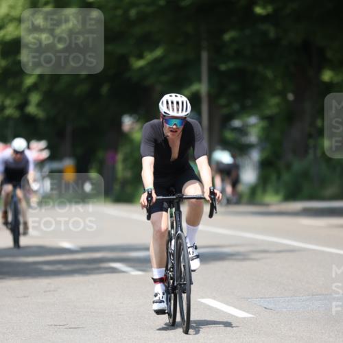 15.06.2025 - 7 Türme Triathlon Yannick Fuchs http://msf.ph/oto/8011730 15.06.2025 12:46:11 Radfahren 489, 501 meine-sportfotos.de