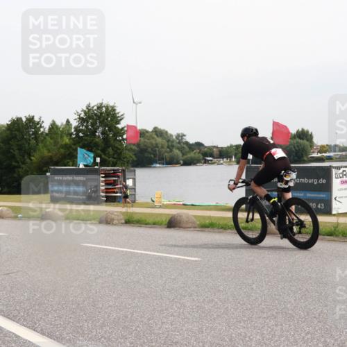 15.06.2025 - 27. Vierlanden-Triathlon H.Heesch http://msf.ph/oto/8011735 15.06.2025 11:04:36 Radfahren 12, 48, 242, 466, 568 meine-sportfotos.de