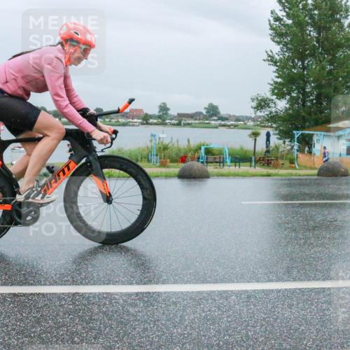 21.06.2025 - 27. Vierlanden-Triathlon H.Heesch http://msf.ph/oto/8011745 15.06.2025 14:07:59 Radfahren 1302 meine-sportfotos.de