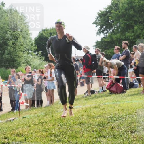 15.06.2025 - 27. Vierlanden-Triathlon KatJ http://msf.ph/oto/8011779 15.06.2025 10:13:47 Schwimmen 513, 540, 545, 585, 622 meine-sportfotos.de