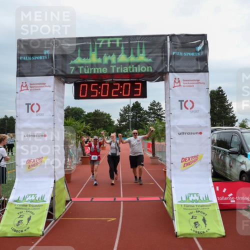 15.06.2025 - 7 Türme Triathlon Michael Strokosch http://msf.ph/oto/8011792 15.06.2025 15:02:02 Ziel 532 meine-sportfotos.de