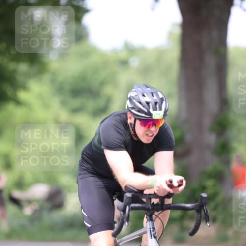 15.06.2025 - 7 Türme Triathlon Yannick Fuchs http://msf.ph/oto/8011801 15.06.2025 13:26:37 Radfahren 400, 667, 719 meine-sportfotos.de