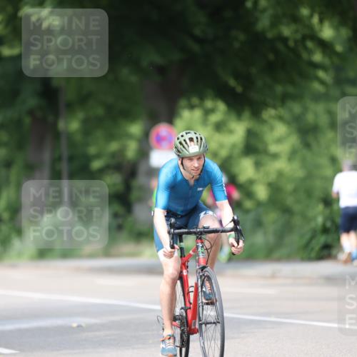 15.06.2025 - 7 Türme Triathlon Yannick Fuchs http://msf.ph/oto/8011812 15.06.2025 13:26:38 Radfahren 400, 667, 719 meine-sportfotos.de