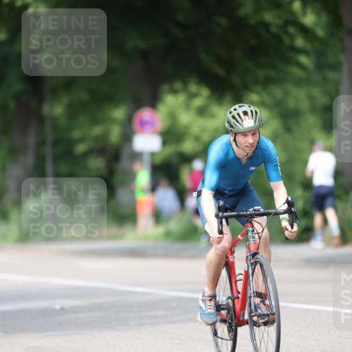 15.06.2025 - 7 Türme Triathlon Yannick Fuchs http://msf.ph/oto/8011817 15.06.2025 13:26:38 Radfahren 400, 667, 719 meine-sportfotos.de