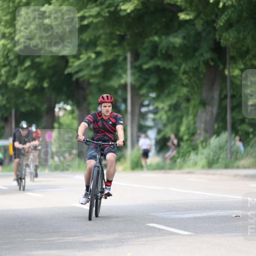 15.06.2025 - 7 Türme Triathlon Yannick Fuchs http://msf.ph/oto/8011832 15.06.2025 13:26:39 Radfahren 400, 667, 719 meine-sportfotos.de