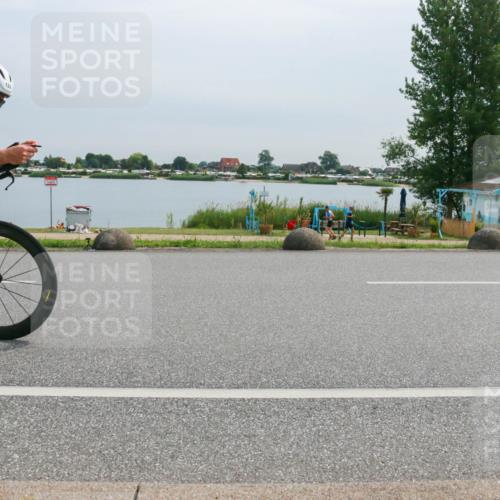 15.06.2025 - 27. Vierlanden-Triathlon H.Heesch http://msf.ph/oto/8011833 15.06.2025 11:05:04 Radfahren 122, 231, 588, 654, 683, 716 meine-sportfotos.de