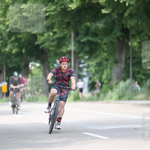 15.06.2025 - 7 Türme Triathlon Yannick Fuchs http://msf.ph/oto/8011842 15.06.2025 13:26:40 Radfahren 400, 667, 719 meine-sportfotos.de
