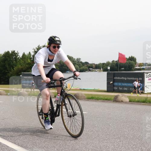 15.06.2025 - 27. Vierlanden-Triathlon H.Heesch http://msf.ph/oto/8011855 15.06.2025 11:04:48 Radfahren 30, 137, 547, 577, 685 meine-sportfotos.de