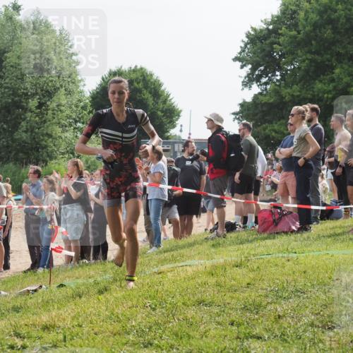 15.06.2025 - 27. Vierlanden-Triathlon KatJ http://msf.ph/oto/8011859 15.06.2025 10:13:51 Schwimmen 490, 513, 540, 545, 585, 622 meine-sportfotos.de